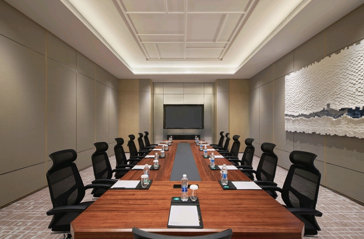 Boardroom long table conference room at Courtyard Changchun Poly