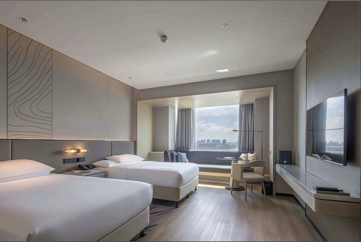 High-floor cityview King bedroom at Courtyard Changchun Poly