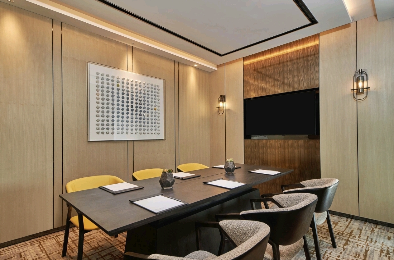 Small board meeting room at Courtyard Changchun Poly