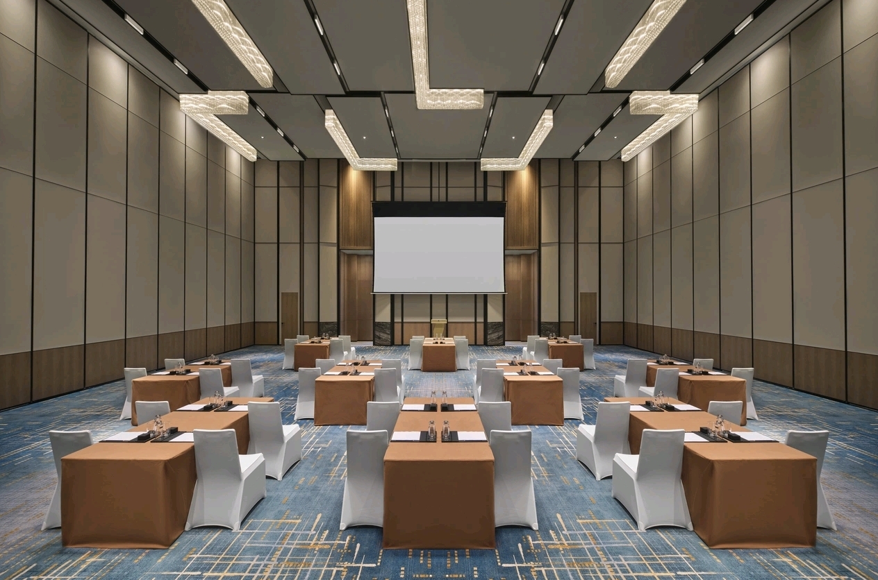 Banquet hall block seating meeting setup at DoubleTree Zhengzhou East