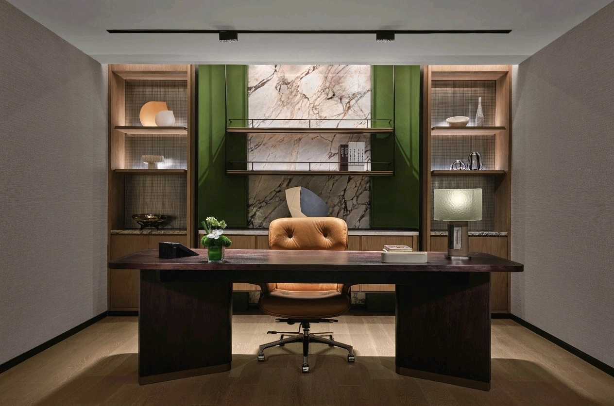 Lobby business manager office at DoubleTree Zhengzhou East