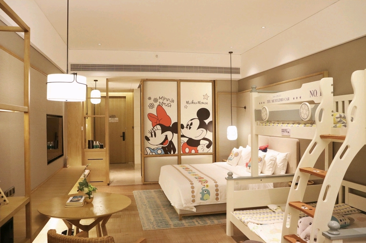 Jolie Vue Hotel Yulin family kids suite room — children's furniture by Zhobai