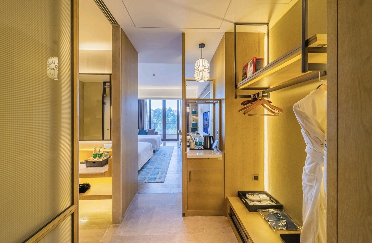 Jolie Vue Hotel Yulin room cloakroom and corridor — wardrobe furniture by Zhobai
