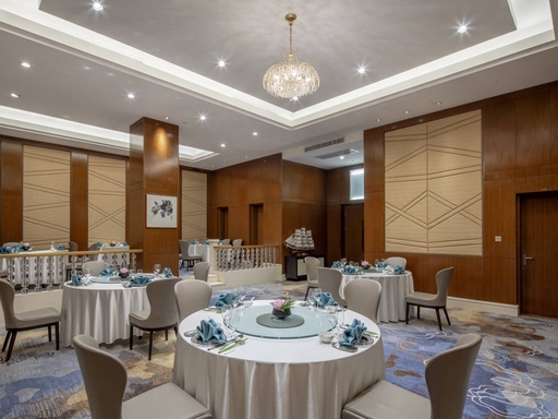 Kempinski Hotel Guiyang Chinese private dining room — restaurant furniture by Zhobai