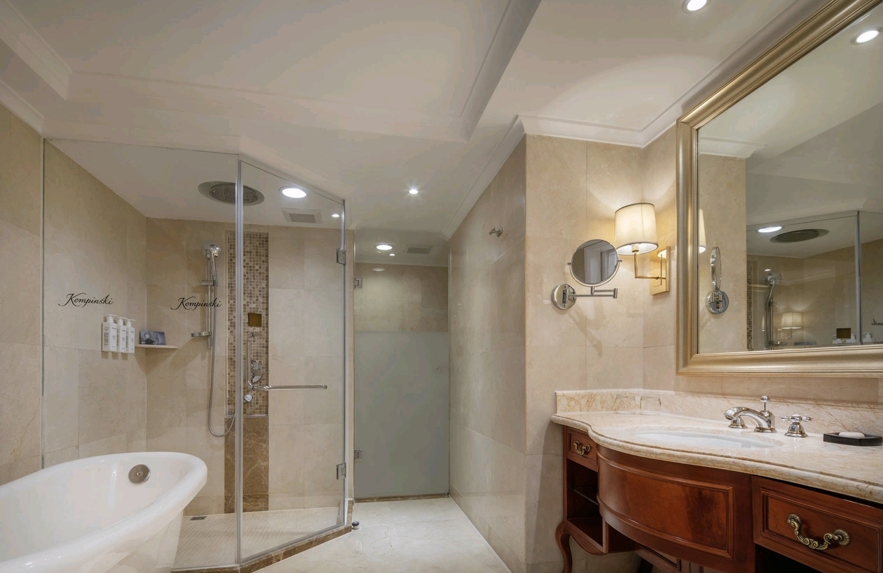 Kempinski Hotel Guiyang room luxury bathroom — bathroom furniture by Zhobai