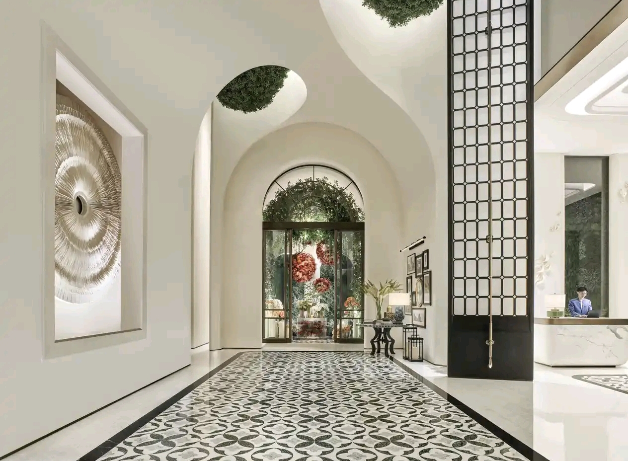 Shangri-La Nanshan Shenzhen entrance garden corridor — furniture by Zhobai