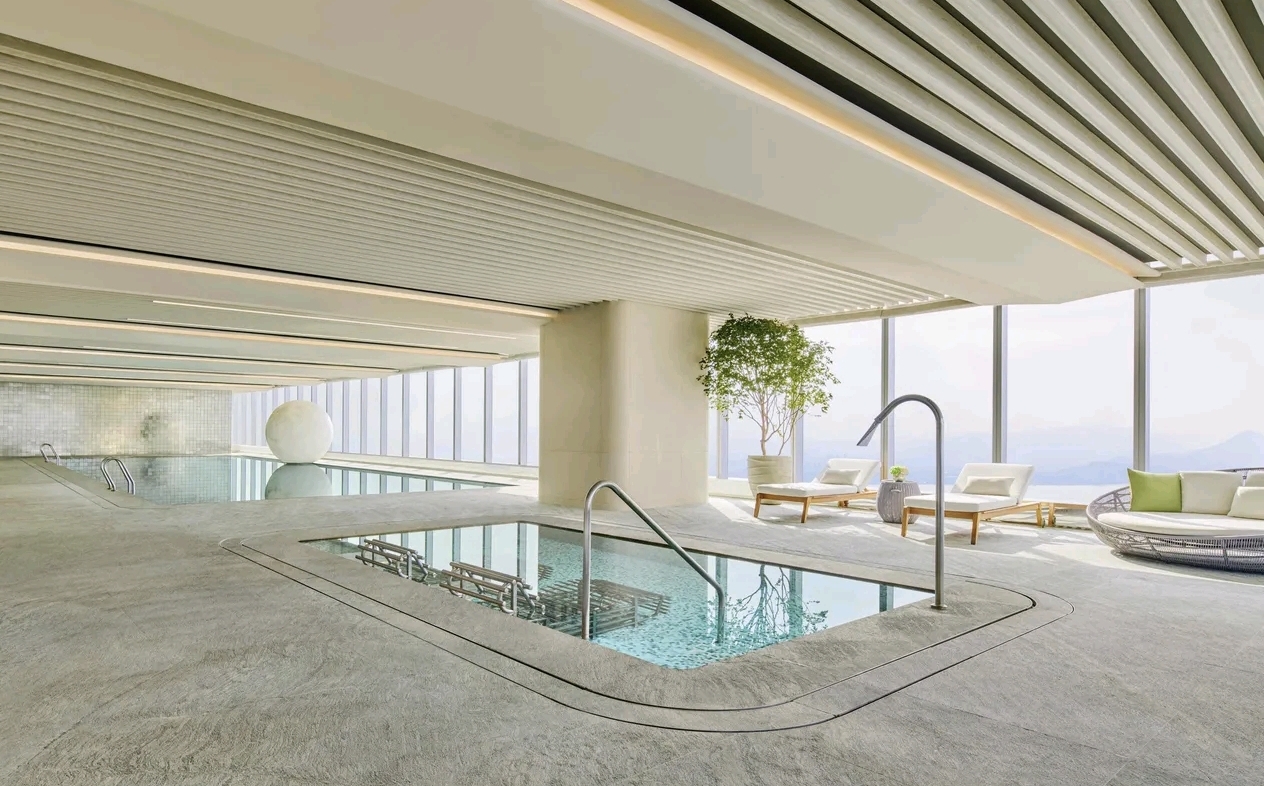 Shangri-La Nanshan Shenzhen high-floor indoor infinity pool — pool furniture by Zhobai