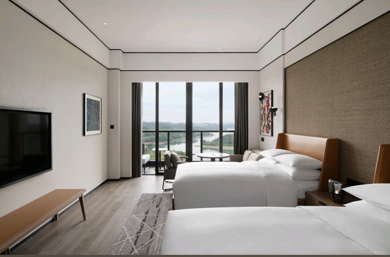 Sheraton Mianyang Xianhai standard lakeview king room — furniture by Zhobai