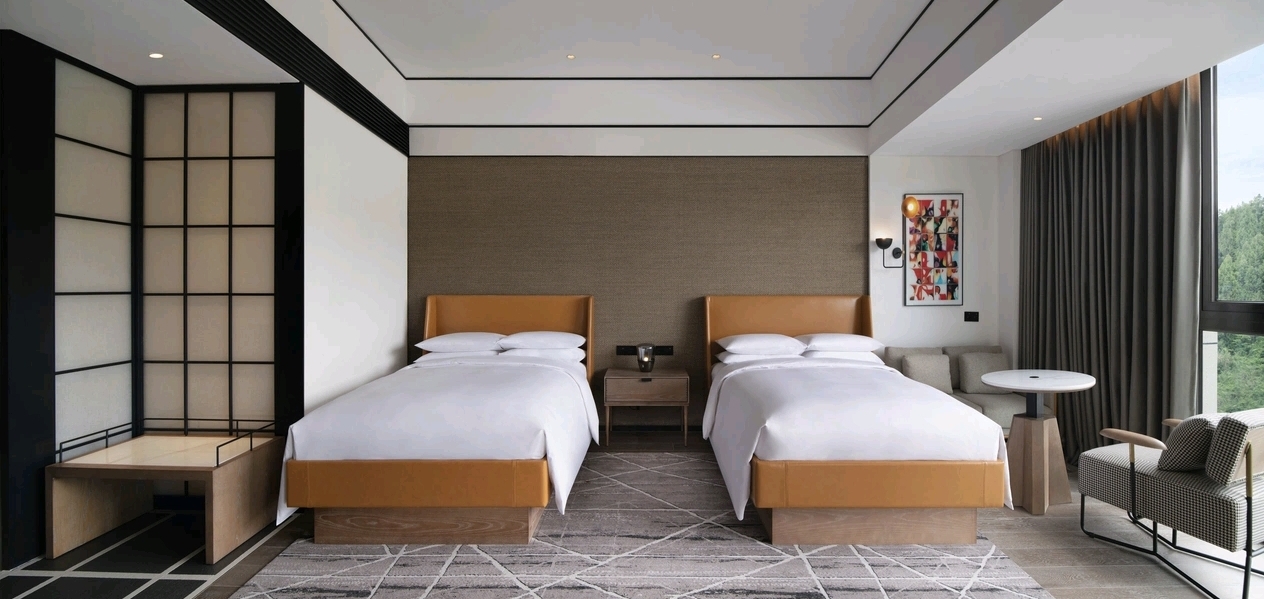 Sheraton Mianyang Xianhai standard mountain twin bed room — hotel furniture by Zhobai