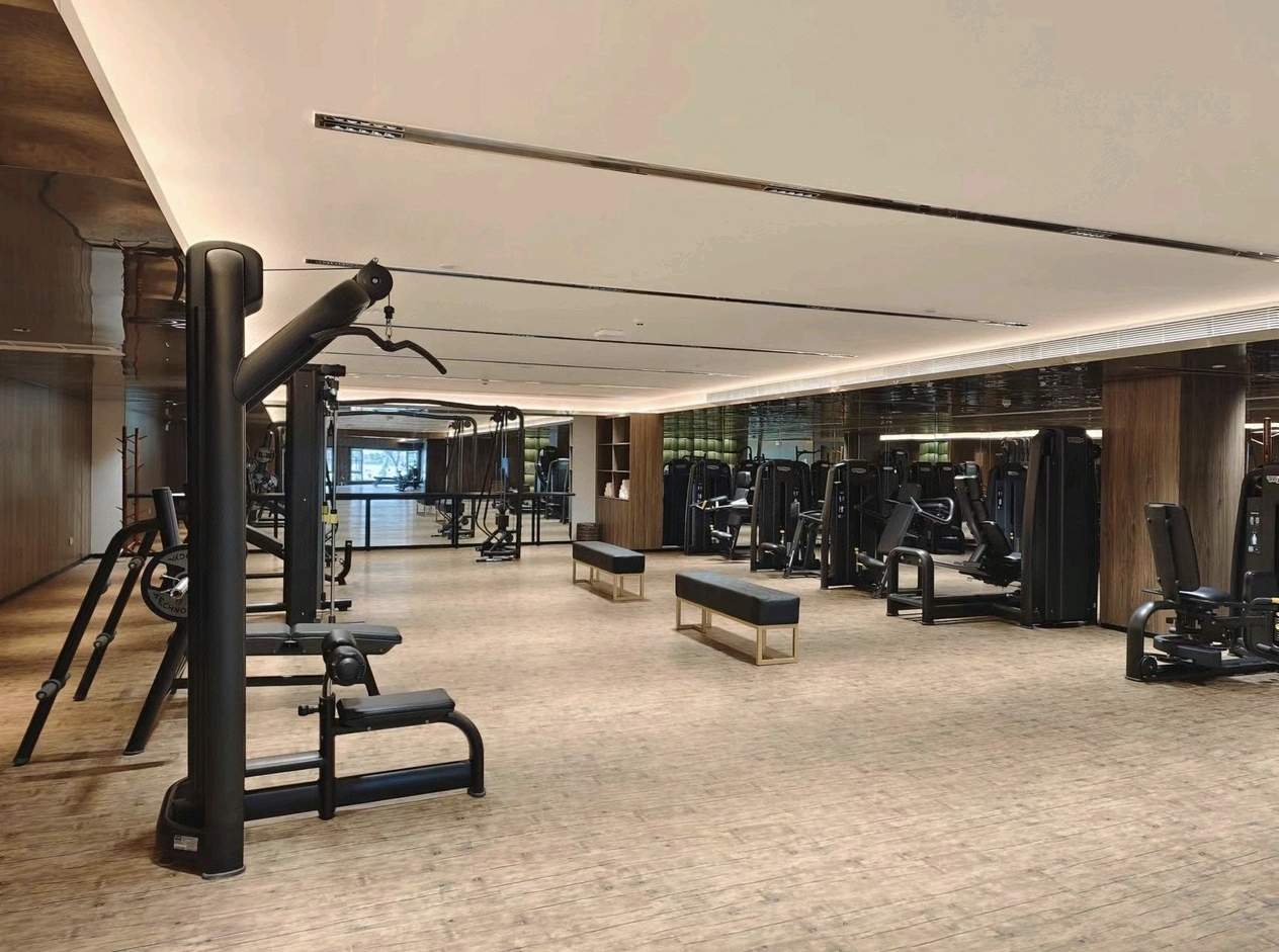 24-hour fitness gym interior at Wyndham Grand Zhaoqing
