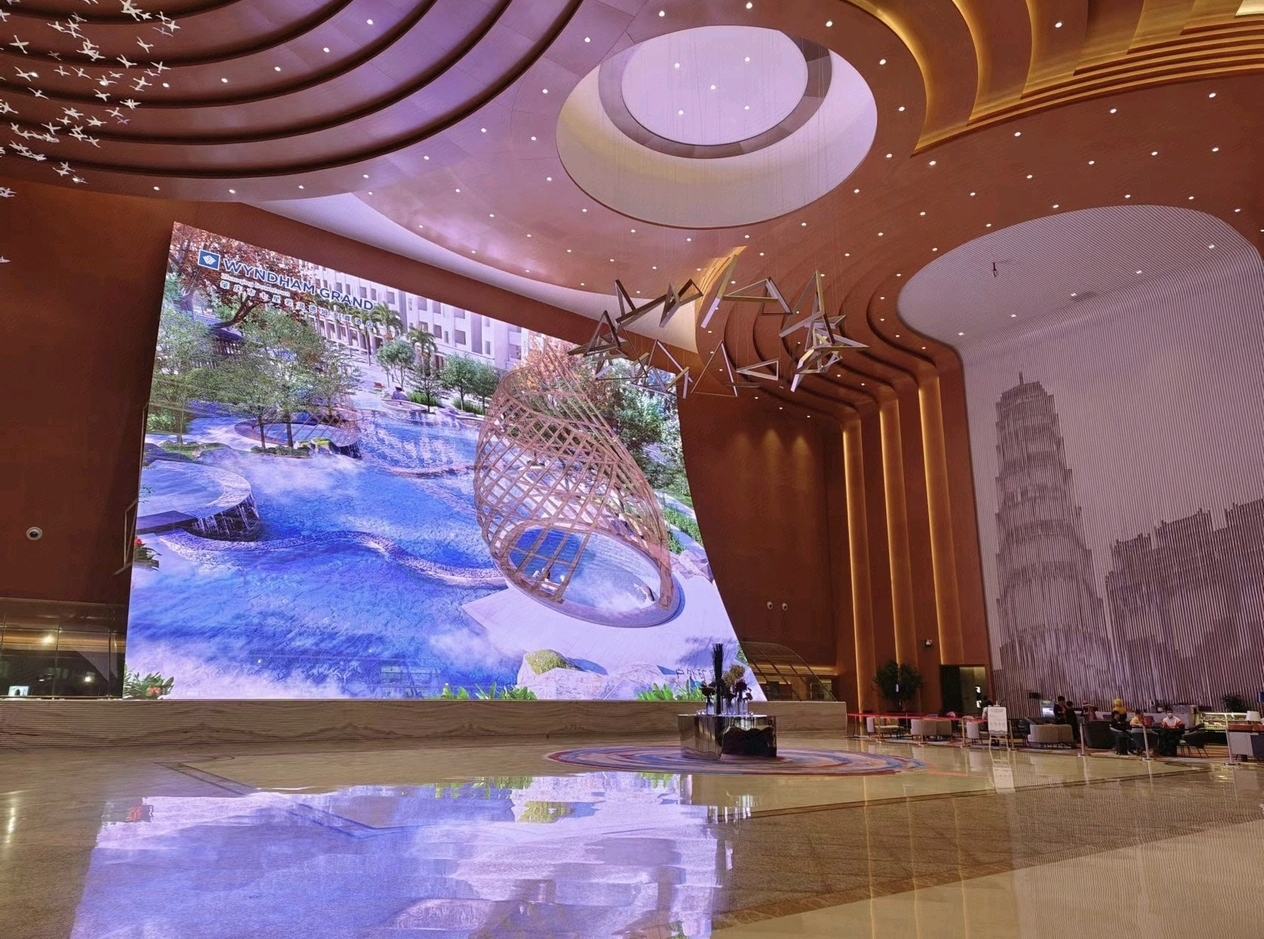 Lobby digital scenic wall entrance at Wyndham Grand Zhaoqing