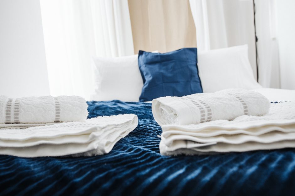 A fully assembled model hotel room mock-up, showcasing bespoke furniture elements and finishes before mass production, critical for managing the cost to furnish a hotel.